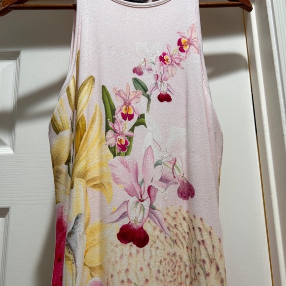 Beautiful Ted Baker Encyclopaedia Floral Midi Dress Pink
UK size 1 = US size 4 - Picture 6 of 7